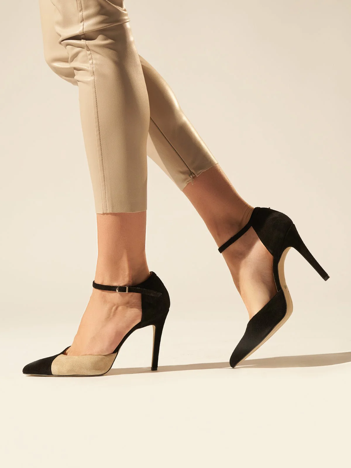 Briella Black & Beige - Image 6