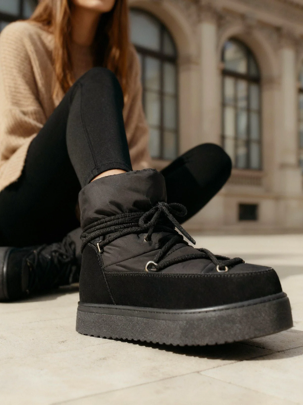 Elsa Black - Image 4