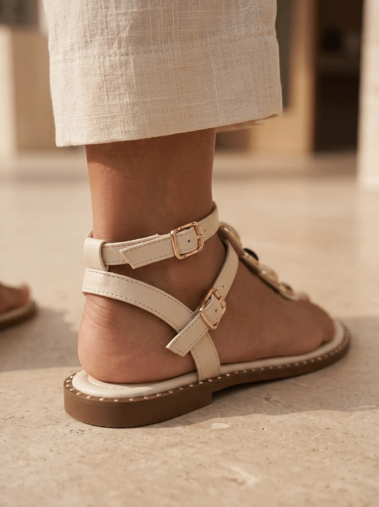Niove Beige - Image 3