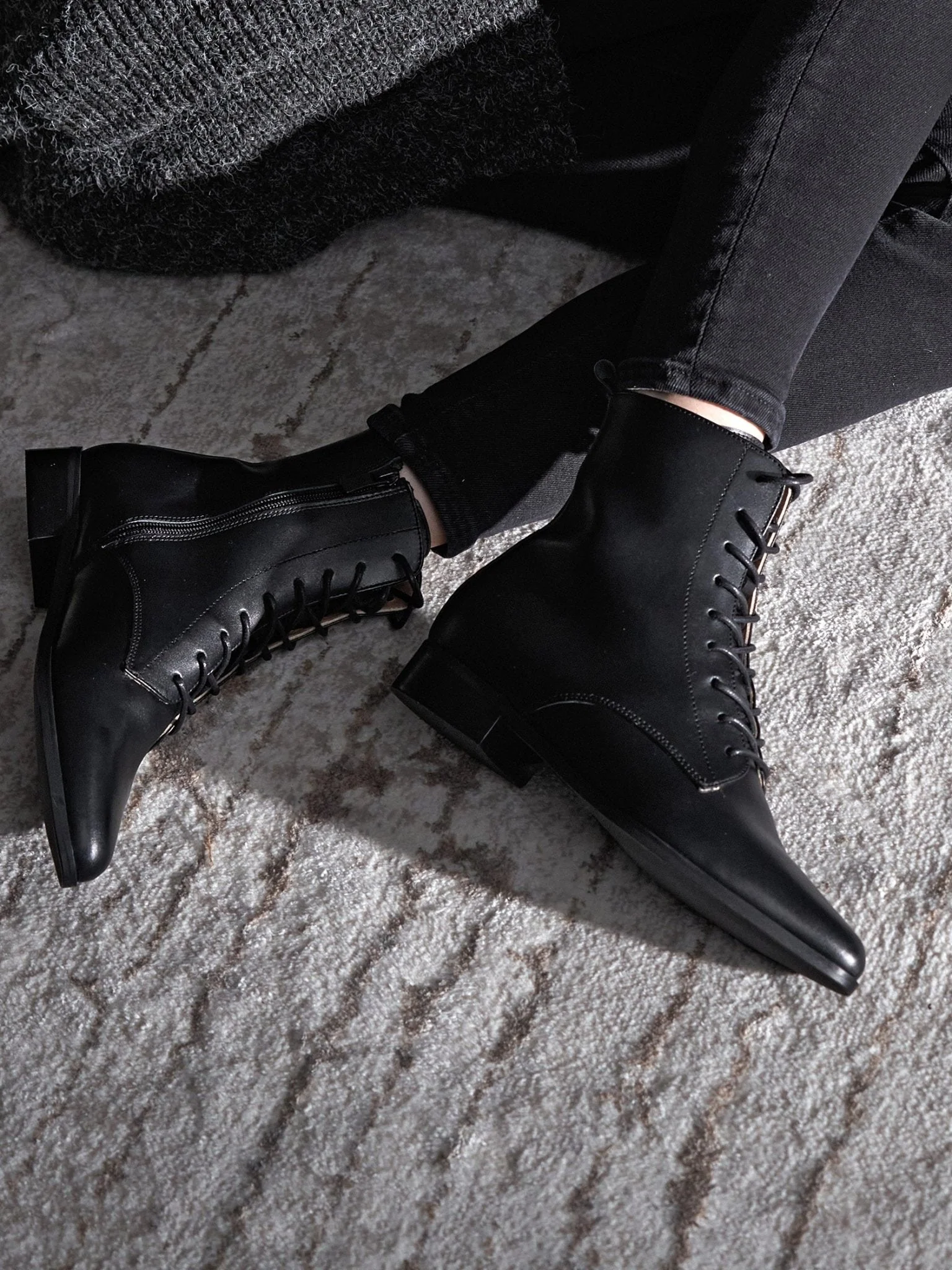 Sira Black - Image 3