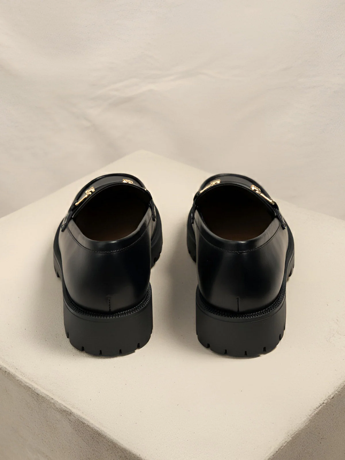 Vala Black - Image 6